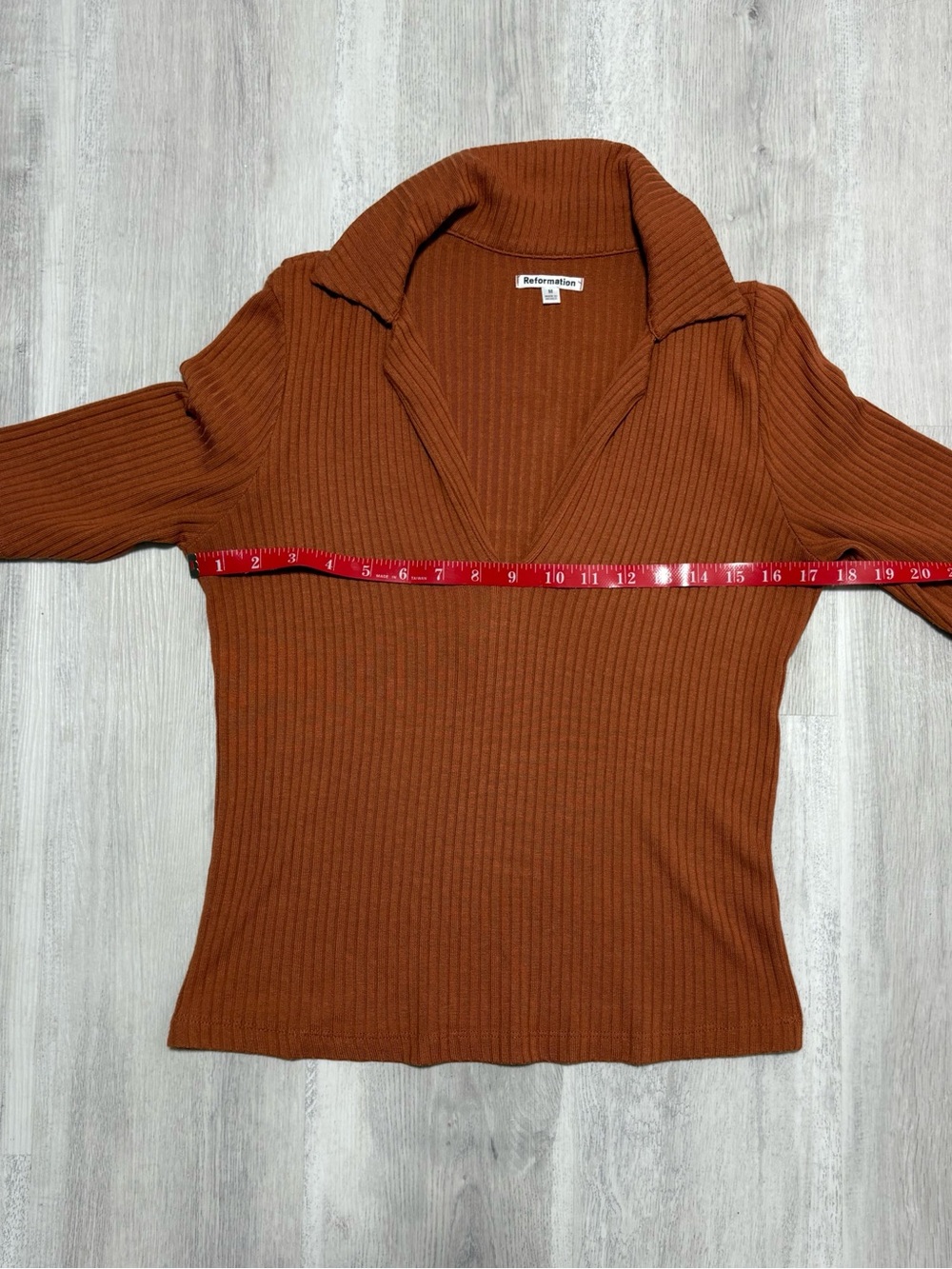 Reformation Chestnut Thomas Knit Ribbed Top Size Medium - Picture 9 of 10